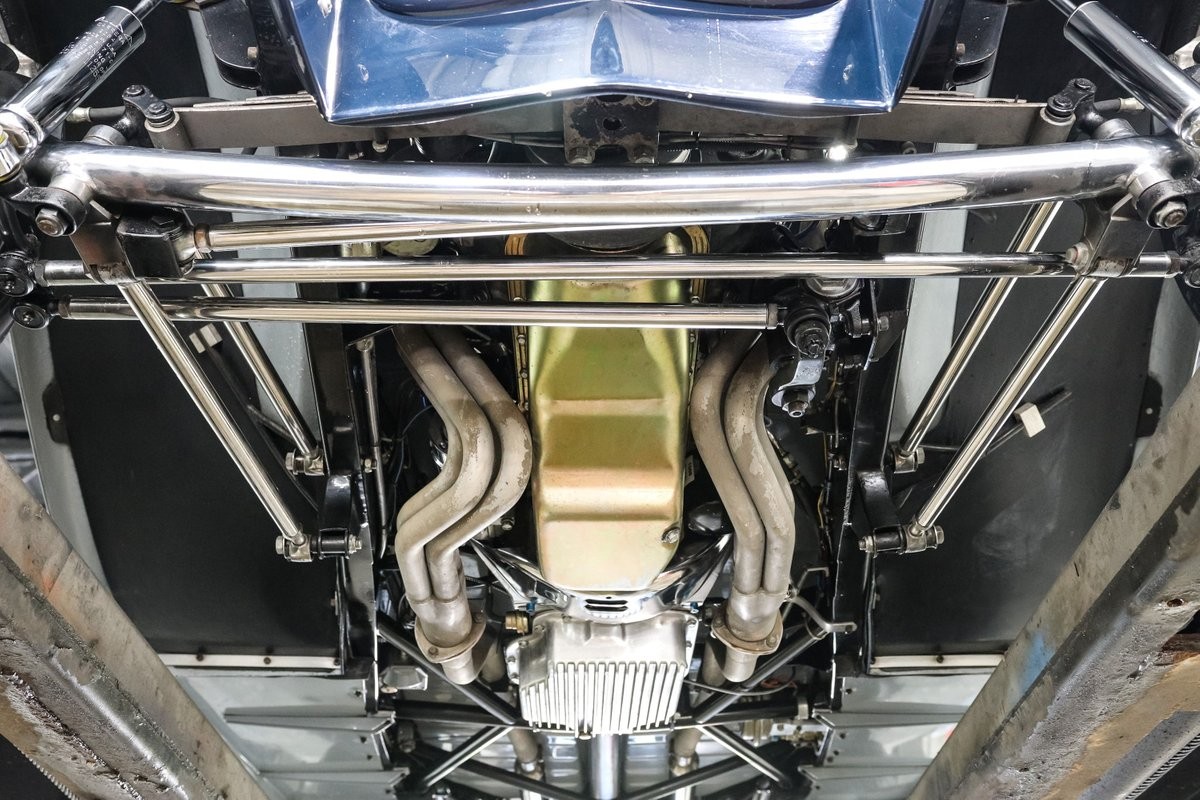 Ford-Victoria-1932-Coupe-25