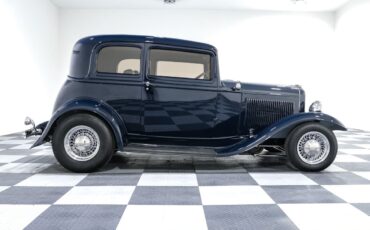 Ford-Victoria-1932-Coupe-7