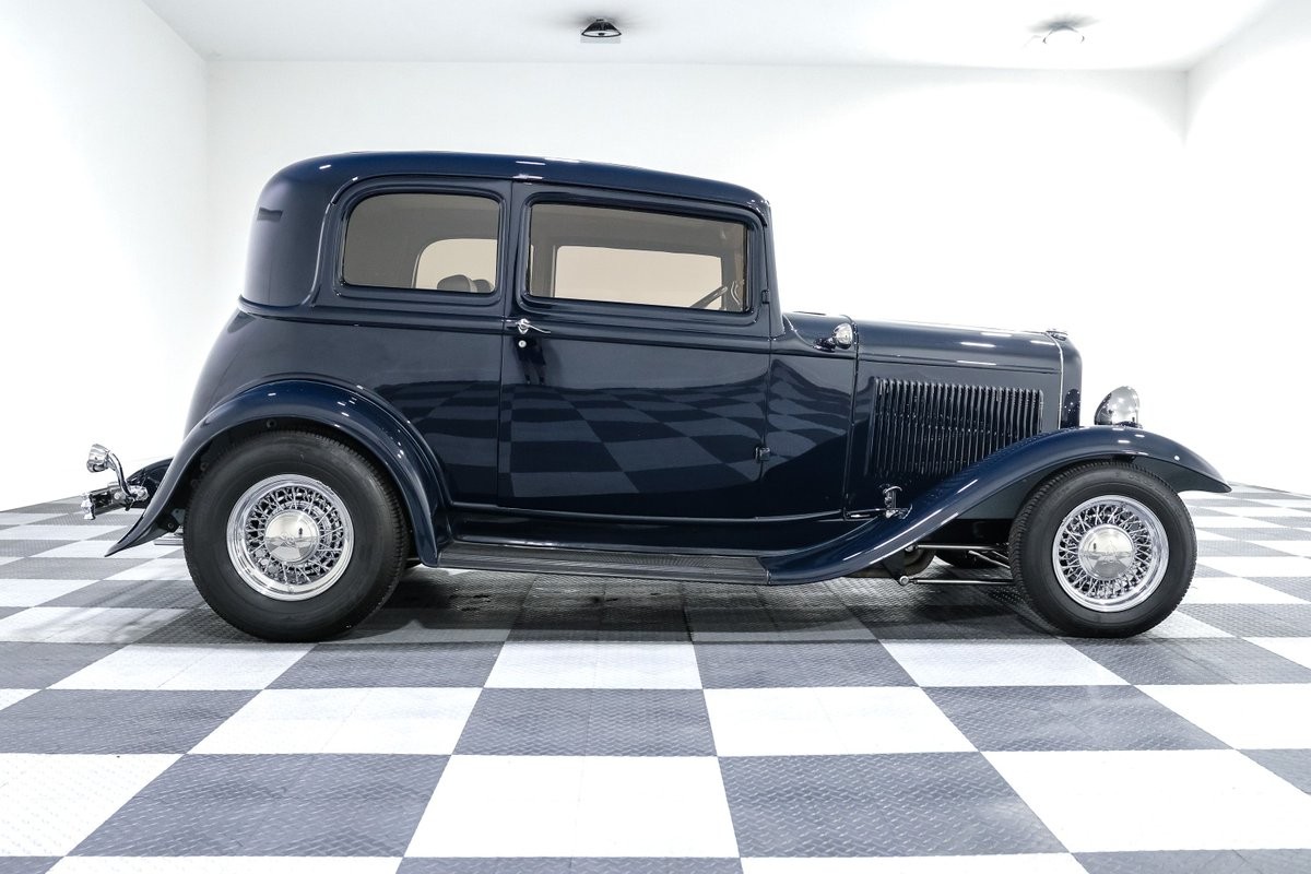 Ford-Victoria-1932-Coupe-7