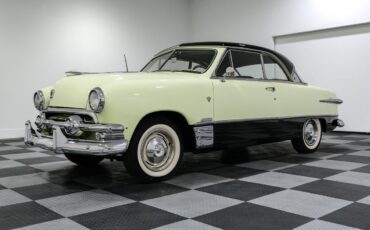 Ford-Victoria-1951-Coupe-2