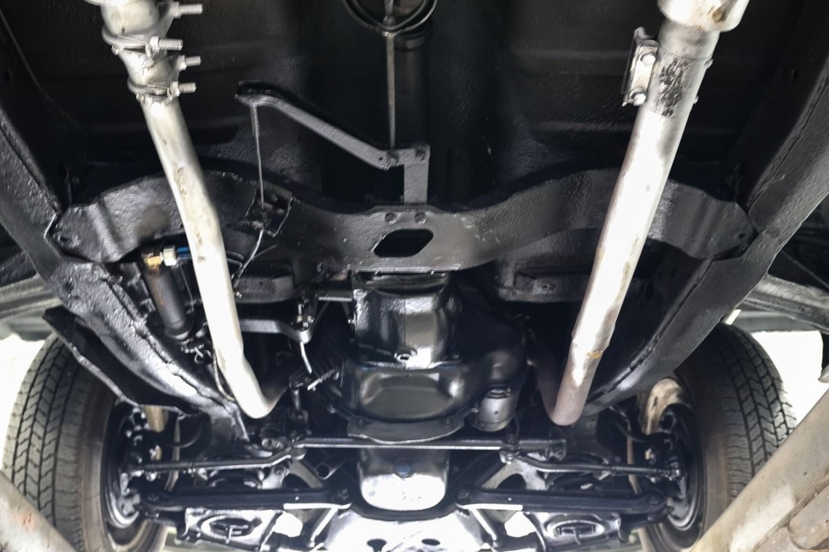 Ford-Victoria-1951-Coupe-23