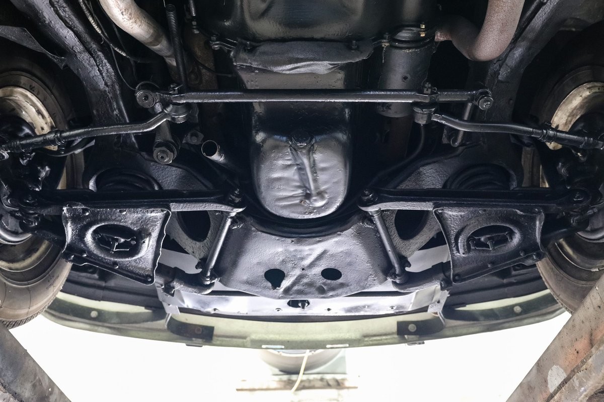 Ford-Victoria-1951-Coupe-24