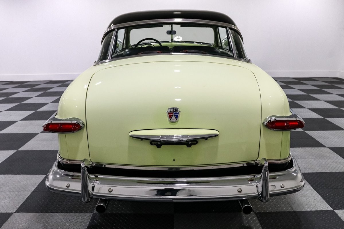 Ford-Victoria-1951-Coupe-5