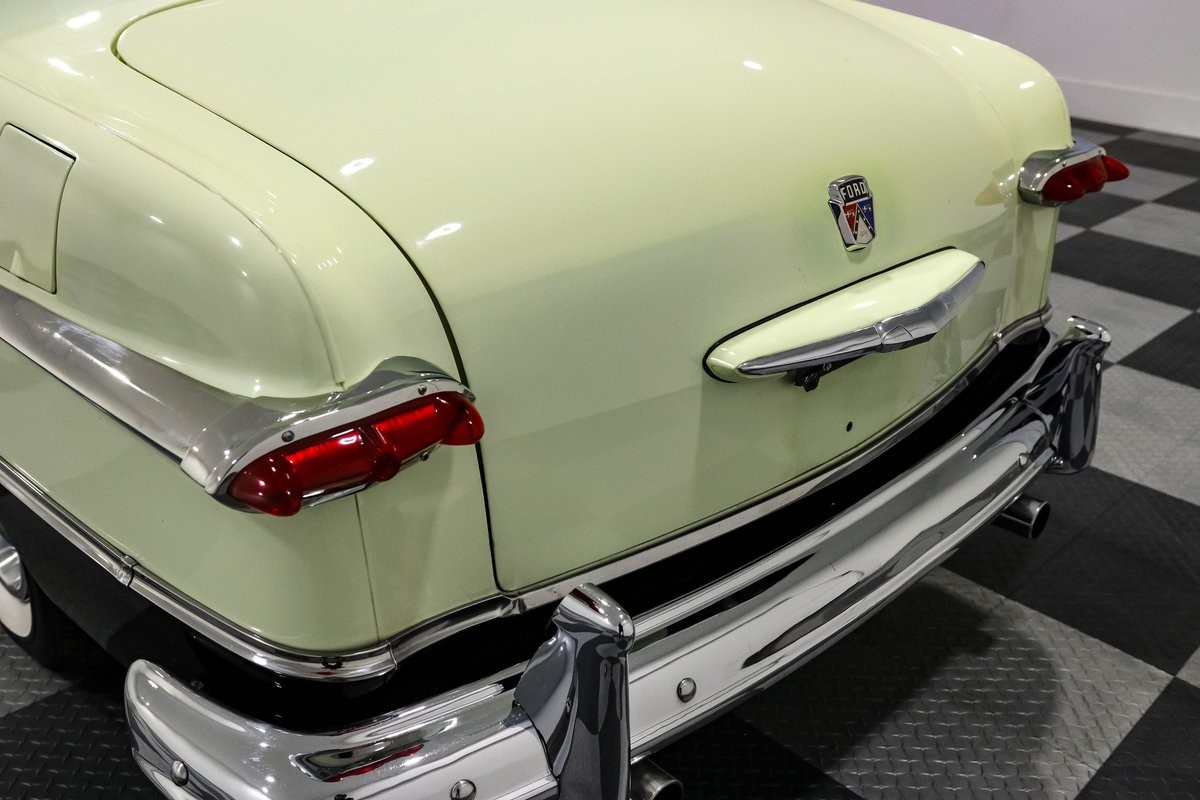 Ford-Victoria-1951-Coupe-8