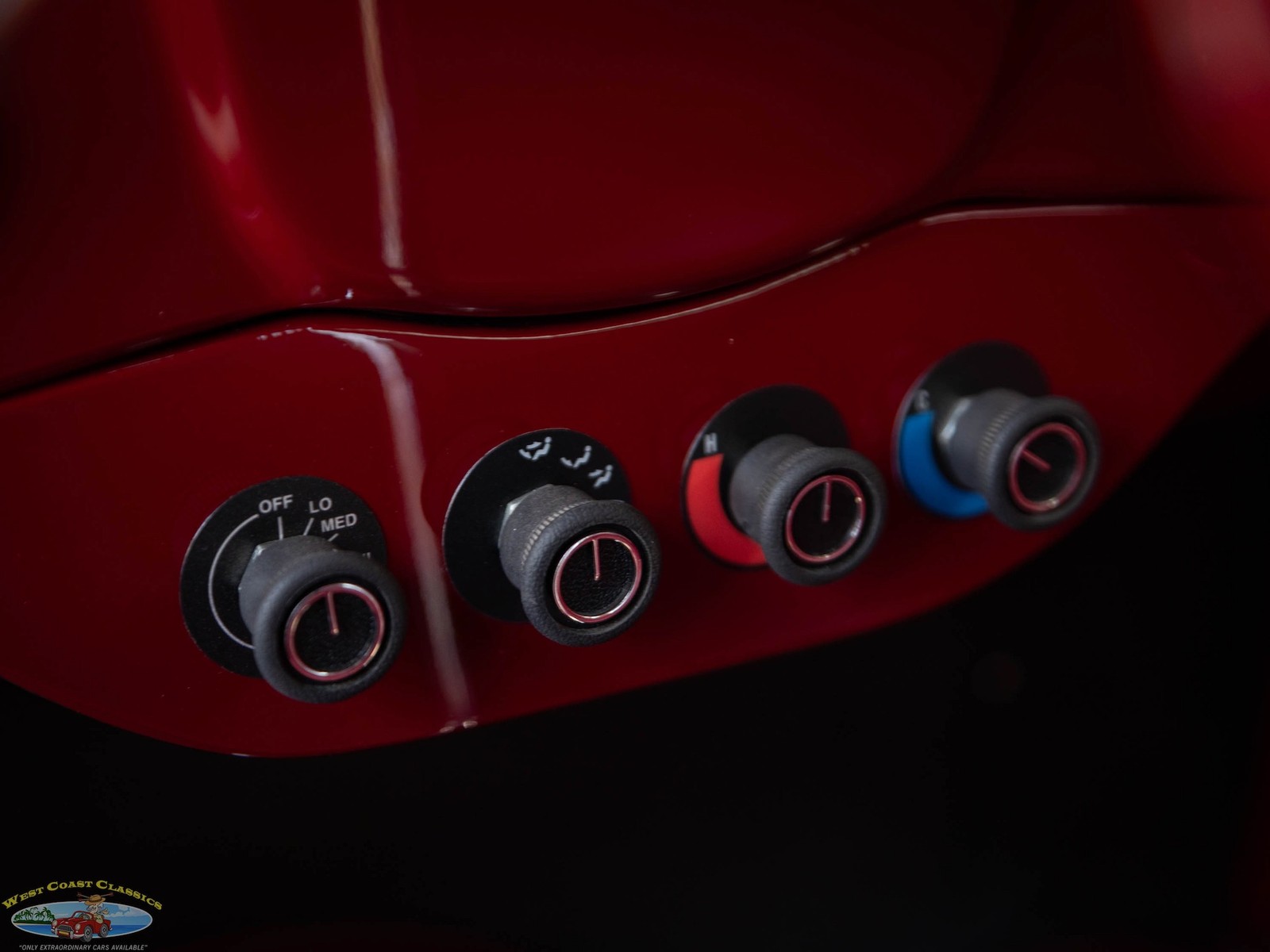 Ford-WOODY-HAWAIIAN-WAGON-SPCN-TITLED-1934-2-Door-Wagon-38