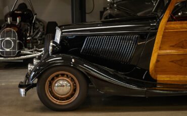 Ford-WOODY-HAWAIIAN-WAGON-SPCN-TITLED-1934-2-Door-Wagon-4