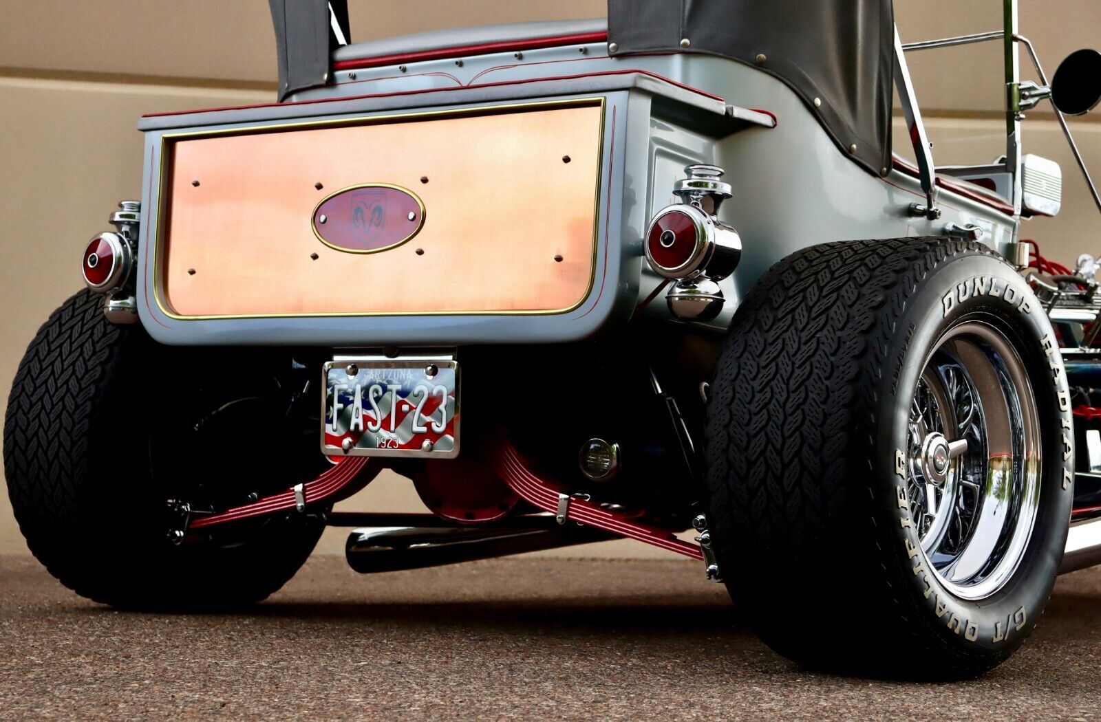 Ford-a-Mopar-Model-T-Bucket-1923-Convertible-17