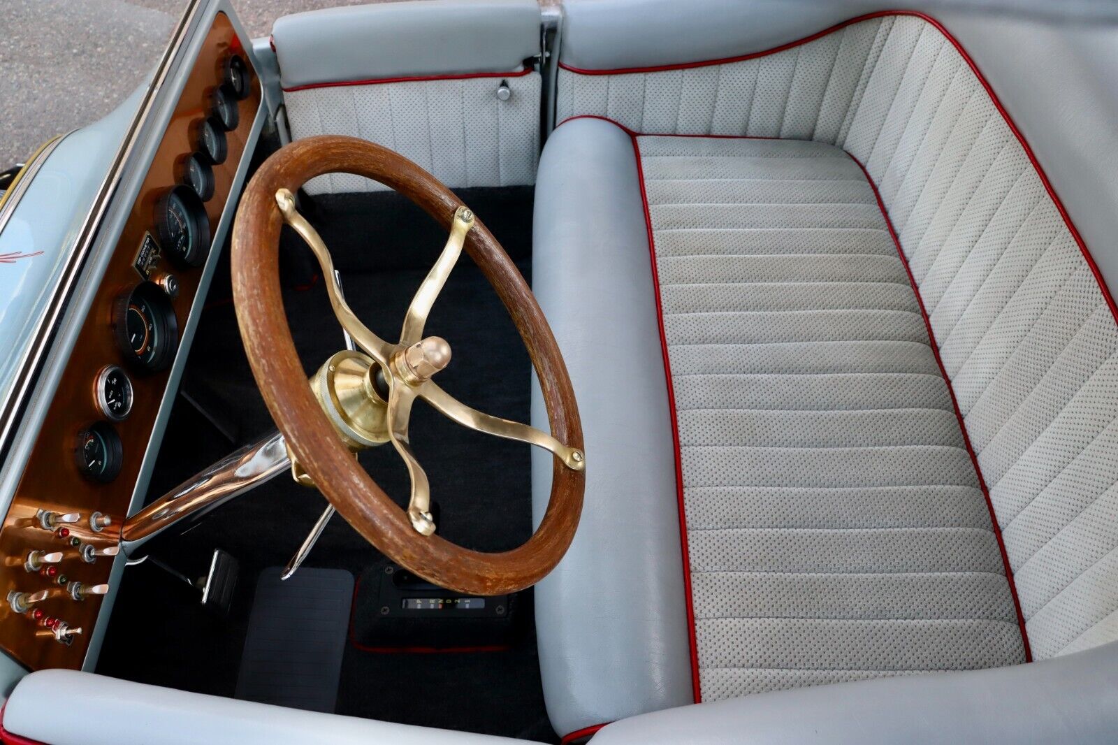 Ford-a-Mopar-Model-T-Bucket-1923-Convertible-29