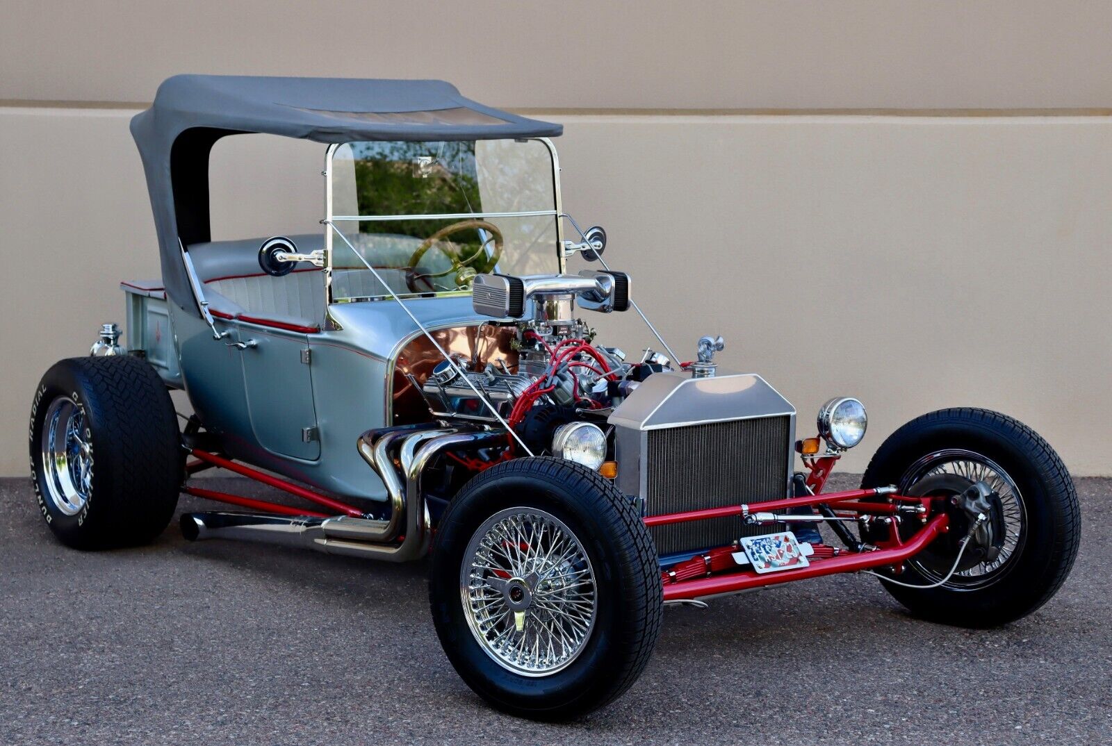 Ford-a-Mopar-Model-T-Bucket-1923-Convertible-3