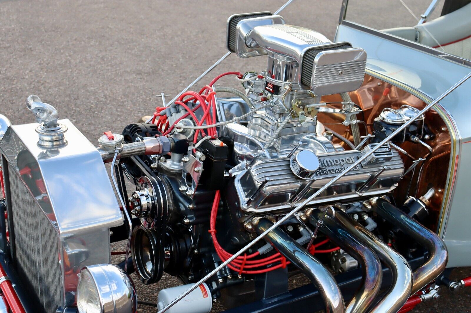 Ford-a-Mopar-Model-T-Bucket-1923-Convertible-4