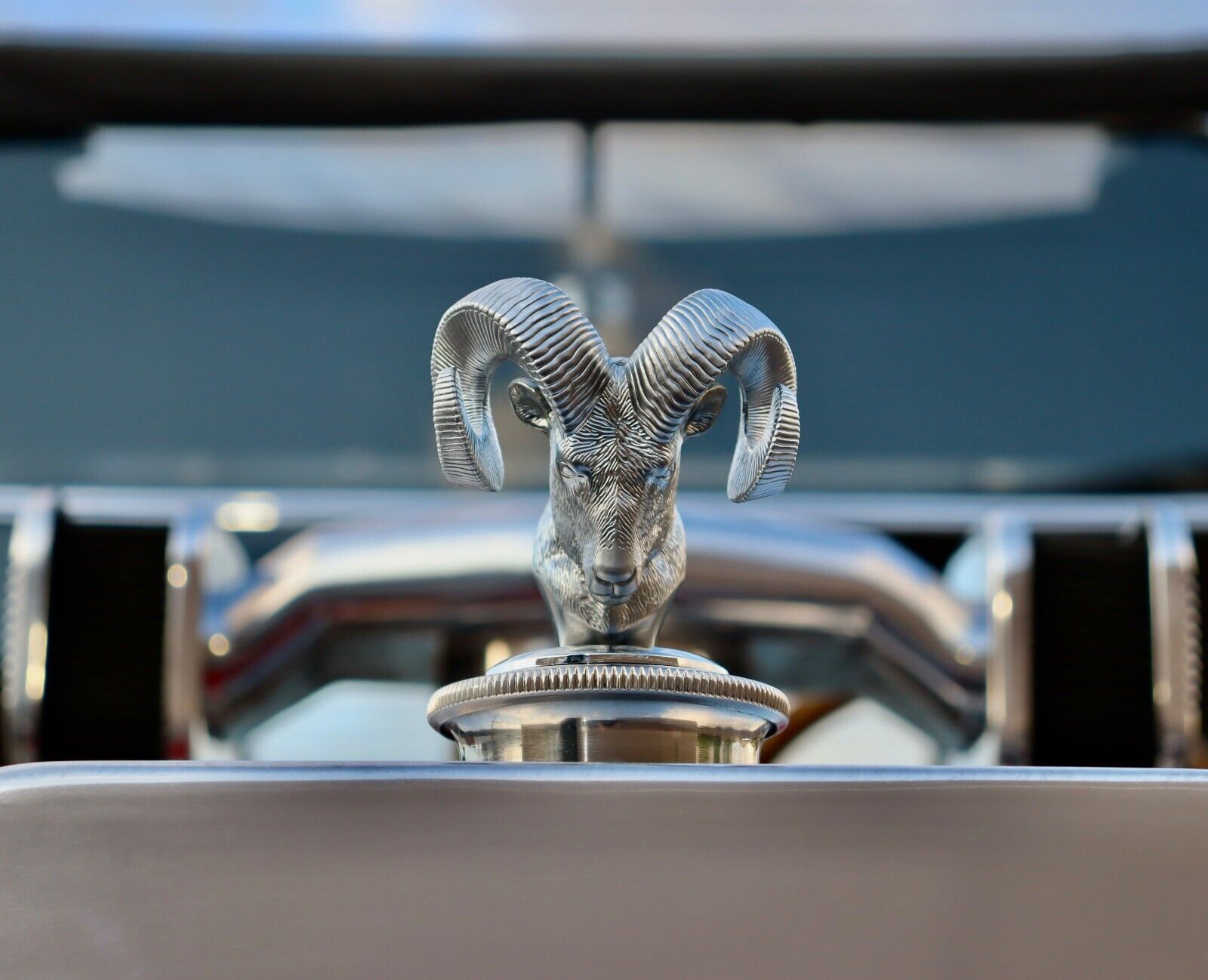 Ford-a-Mopar-Model-T-Bucket-1923-Convertible-8