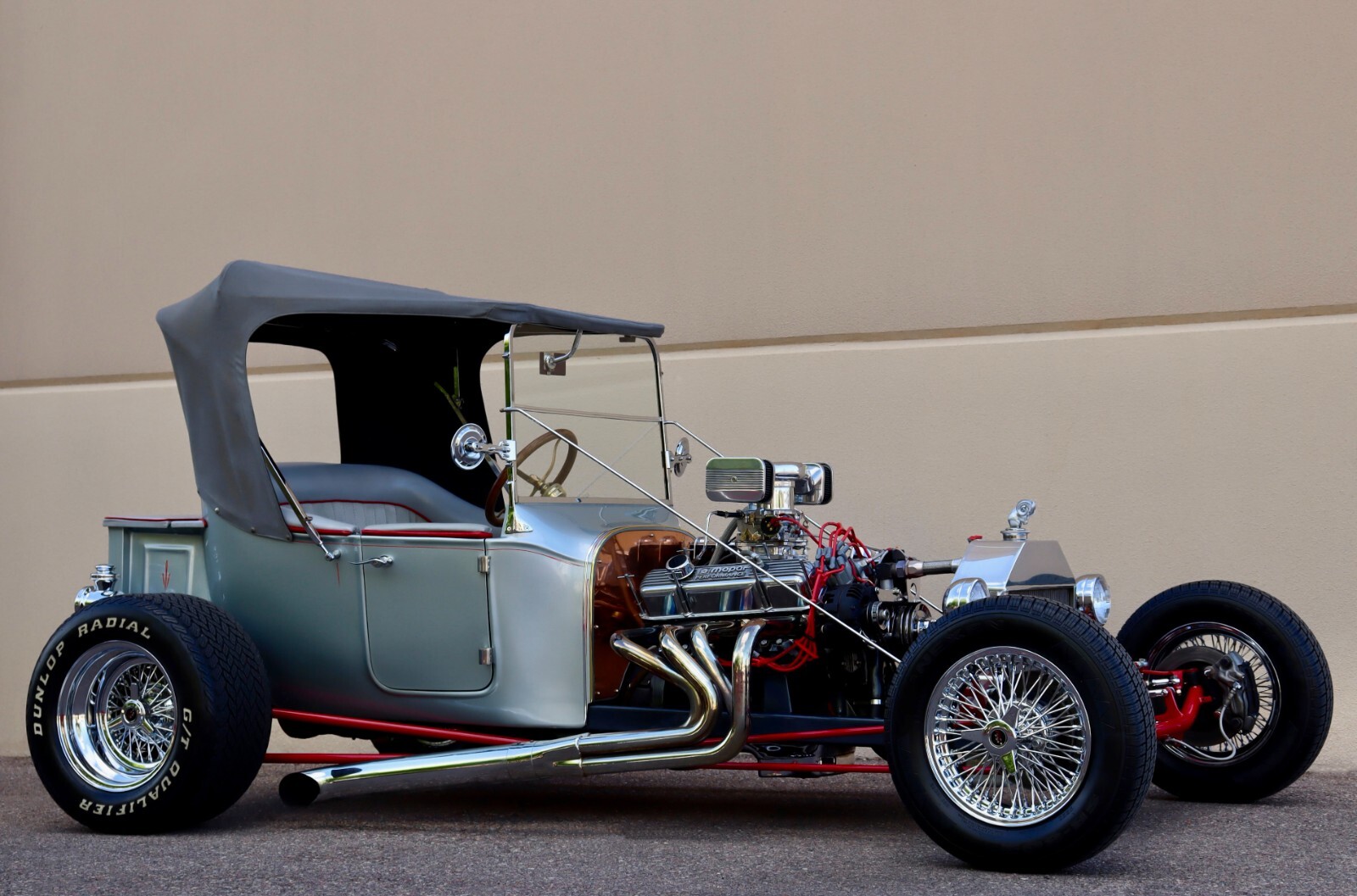 Ford-a-Mopar-Model-T-Bucket-1923-Convertible