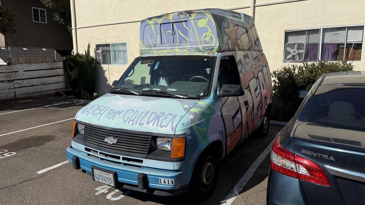 Ford-astro-1994-blue-1