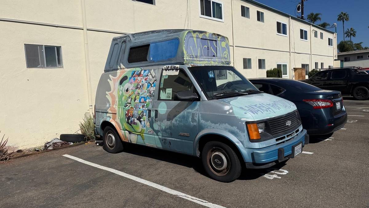 Ford-astro-1994-blue-2