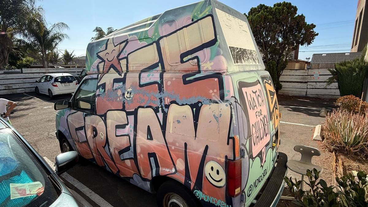 Ford-astro-1994-blue-3