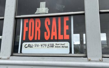 Ford-b700m-diesel-1987-white-12