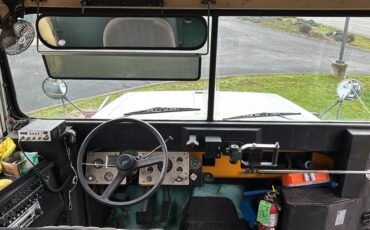 Ford-b700m-diesel-1987-white-8