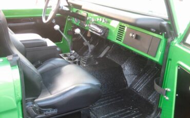 Ford-bronco-1968-green-2