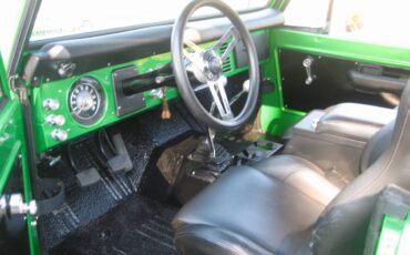 Ford-bronco-1968-green-5