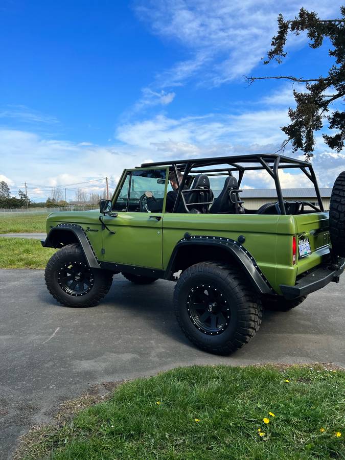 Ford-bronco-1969-green-3