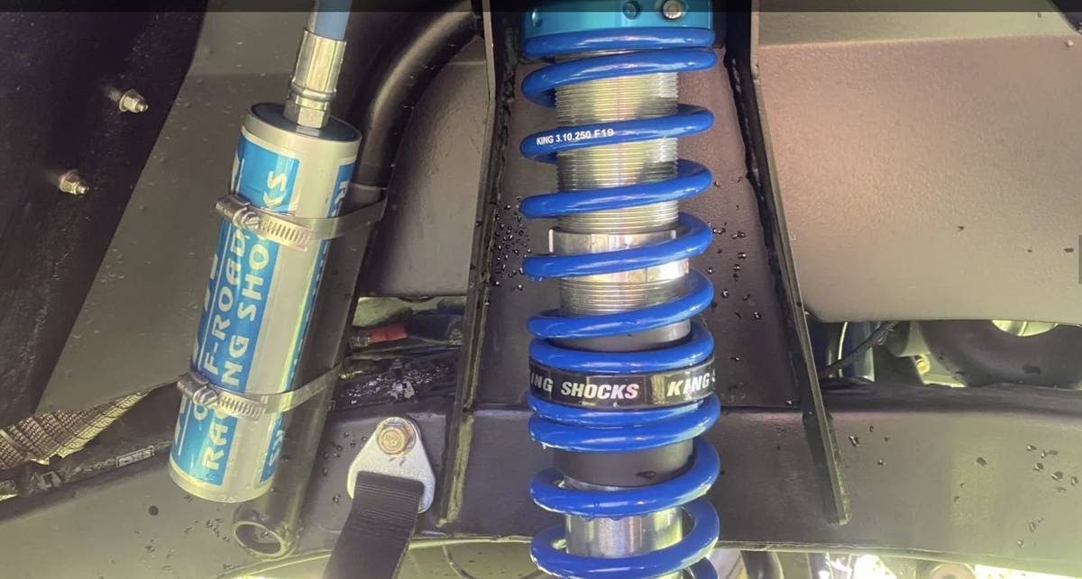 Ford-bronco-1970-orange-11