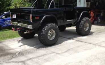Ford-bronco-1973-black-2