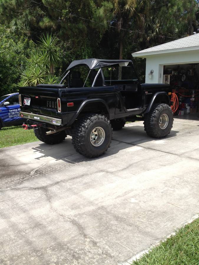 Ford-bronco-1973-black-2