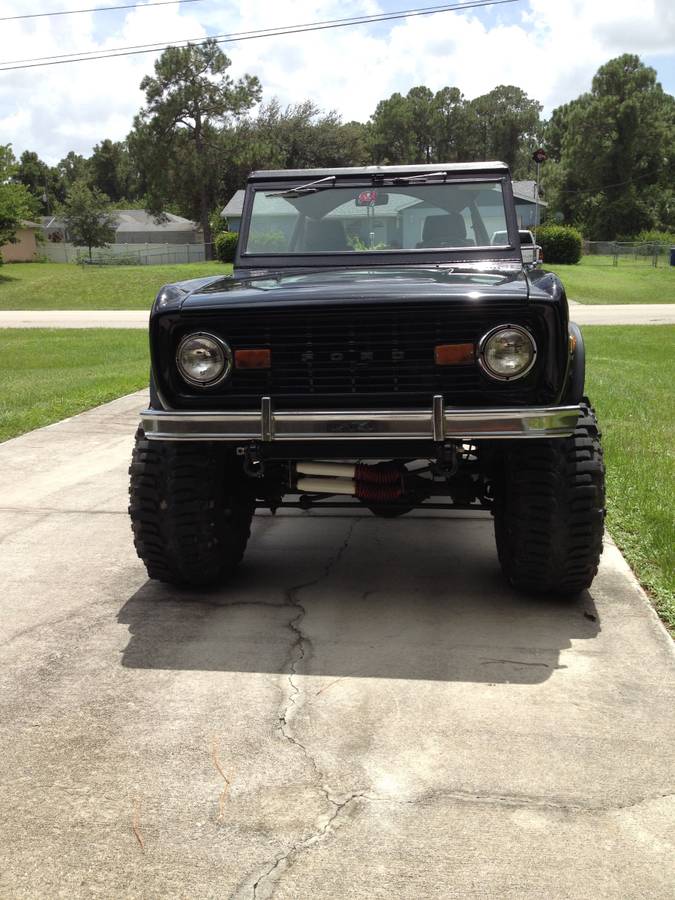 Ford-bronco-1973-black-6