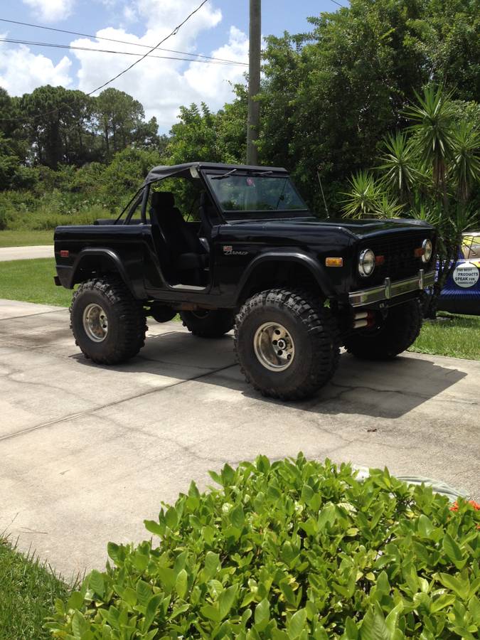 Ford-bronco-1973-black