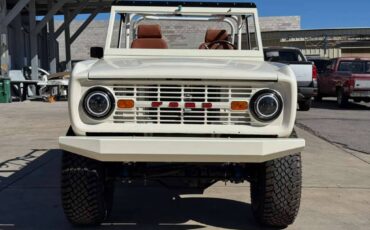 Ford-bronco-1975-white-1