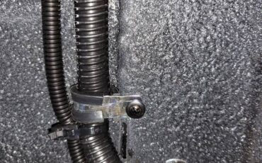 Ford-bronco-1975-white-12