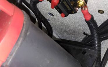 Ford-bronco-1975-white-22