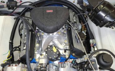 Ford-bronco-1975-white-23