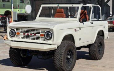 Ford-bronco-1975-white