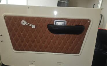 Ford-bronco-1975-white-6