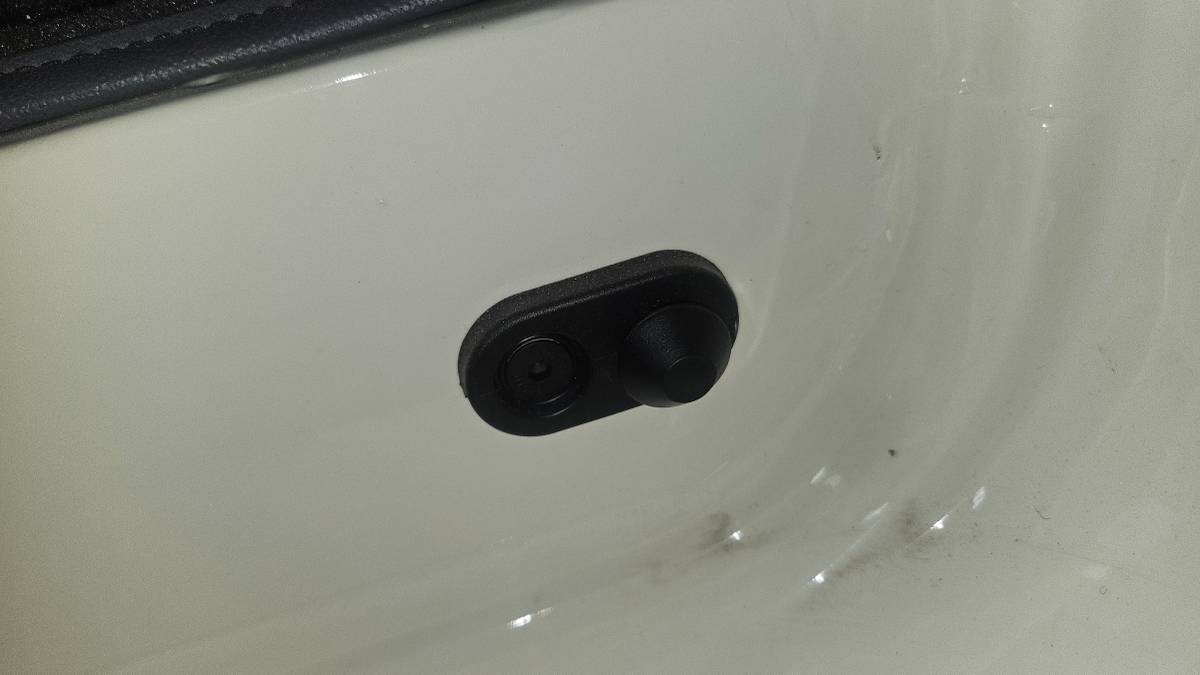 Ford-bronco-1975-white-7