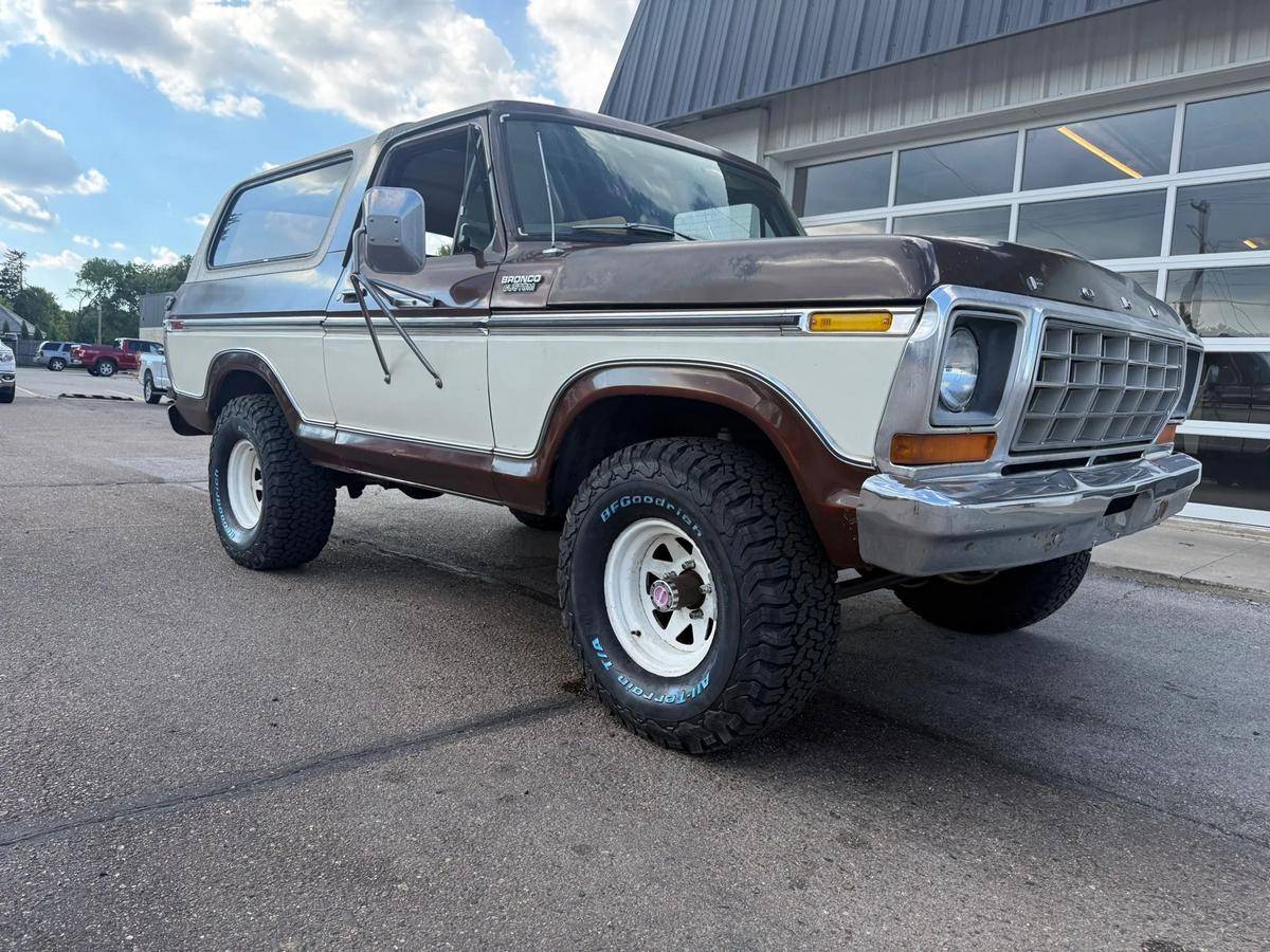 Ford-bronco-1978-brown-1