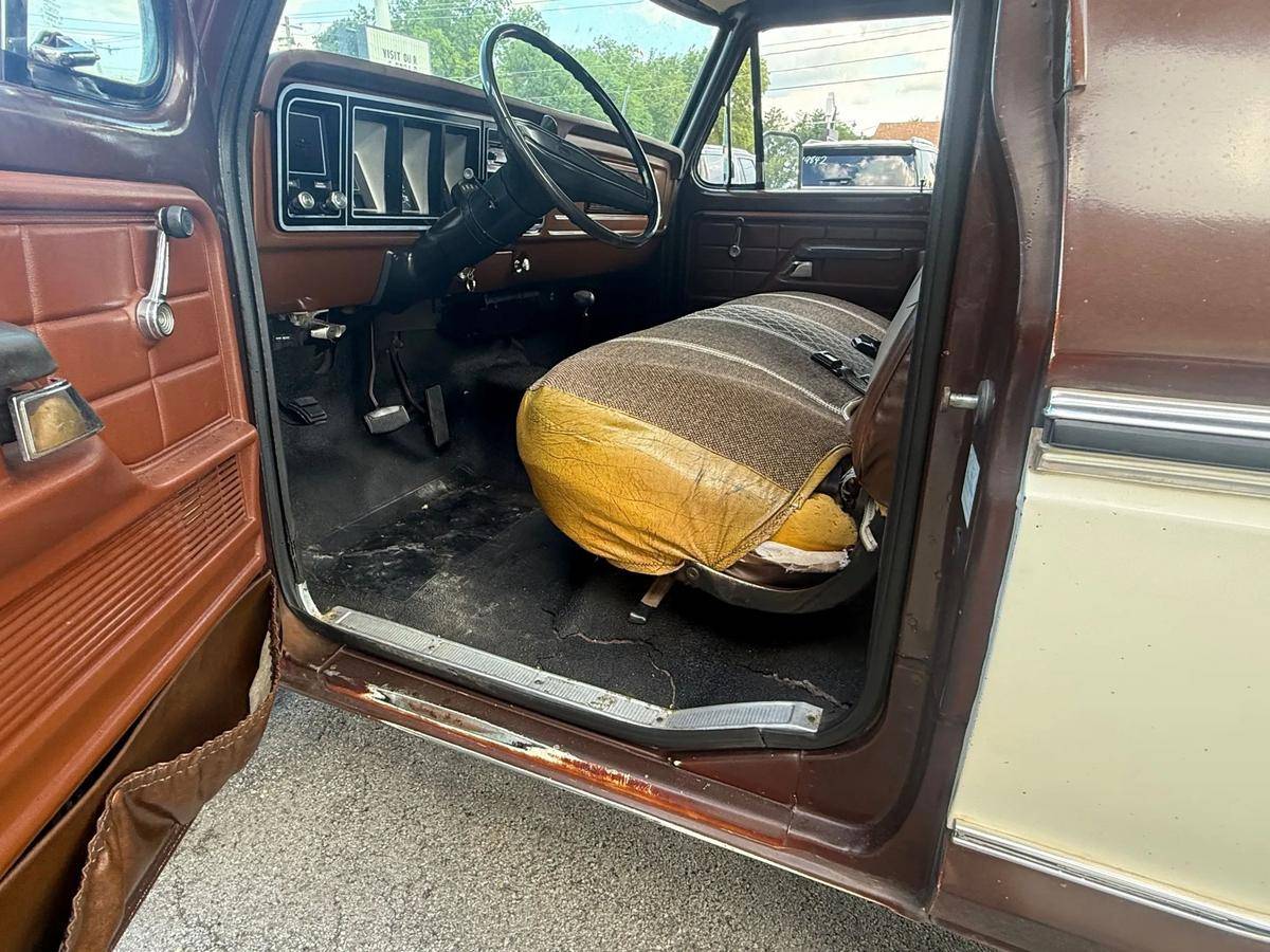 Ford-bronco-1978-brown-10