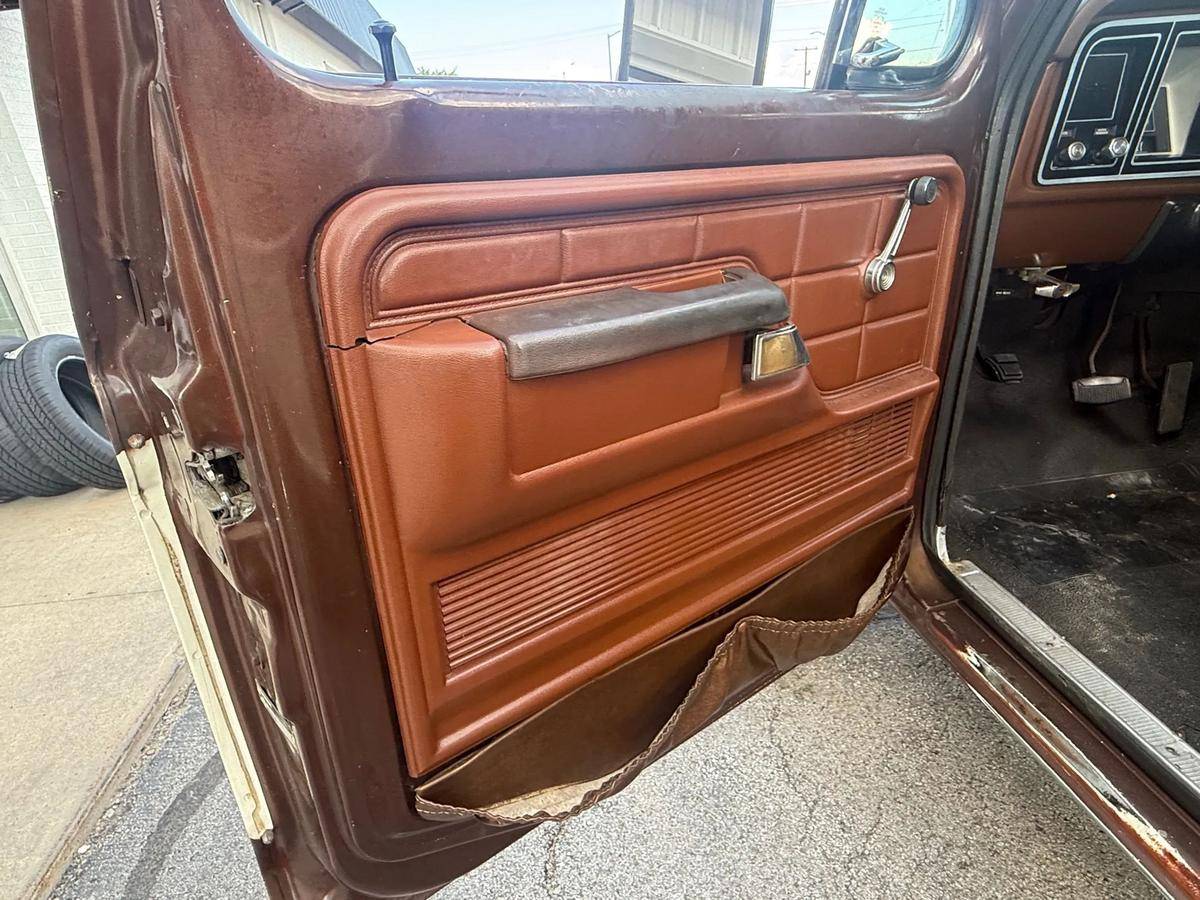 Ford-bronco-1978-brown-11