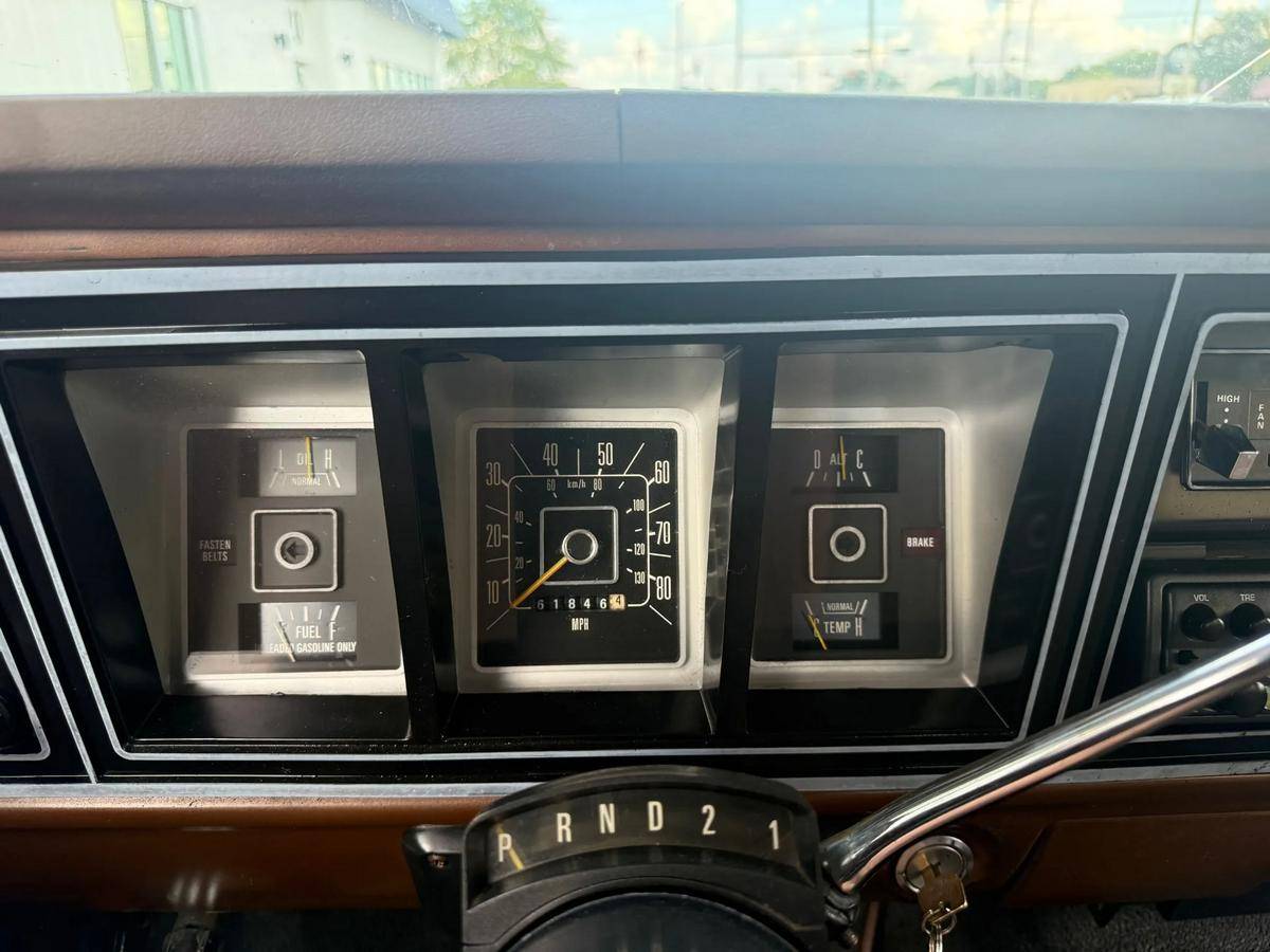 Ford-bronco-1978-brown-12