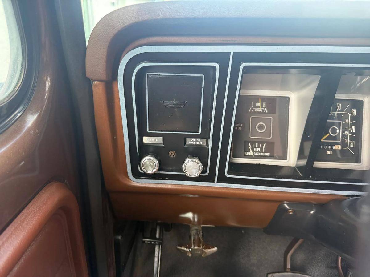 Ford-bronco-1978-brown-14