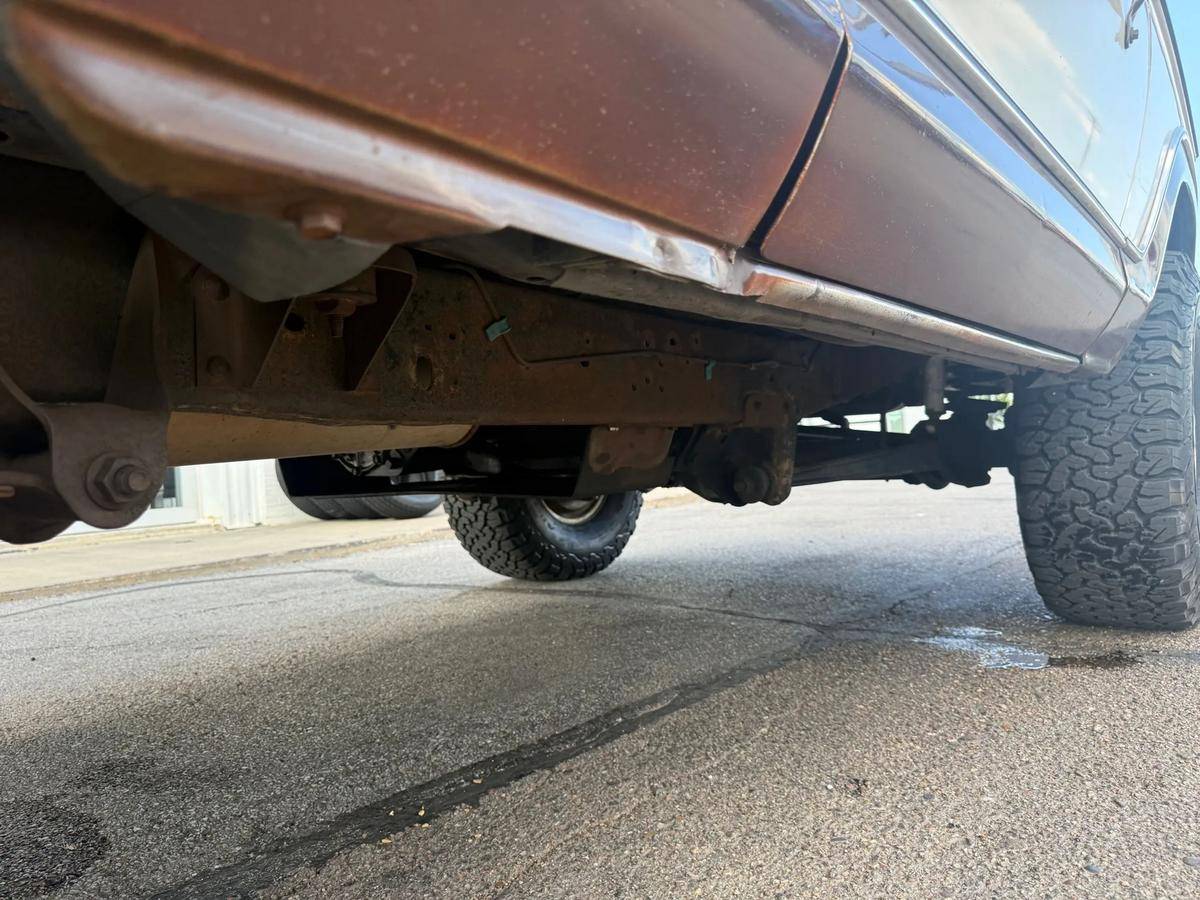 Ford-bronco-1978-brown-6