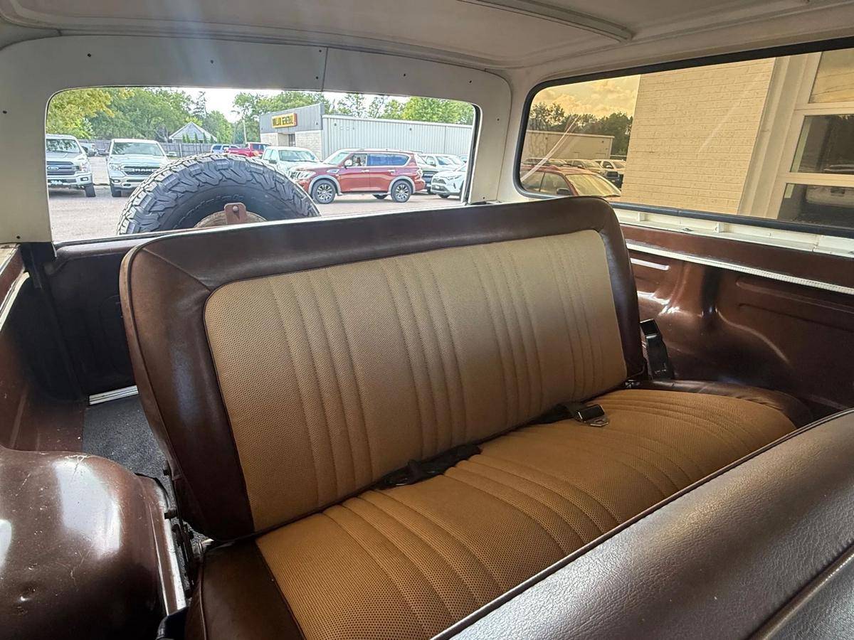 Ford-bronco-1978-brown-9