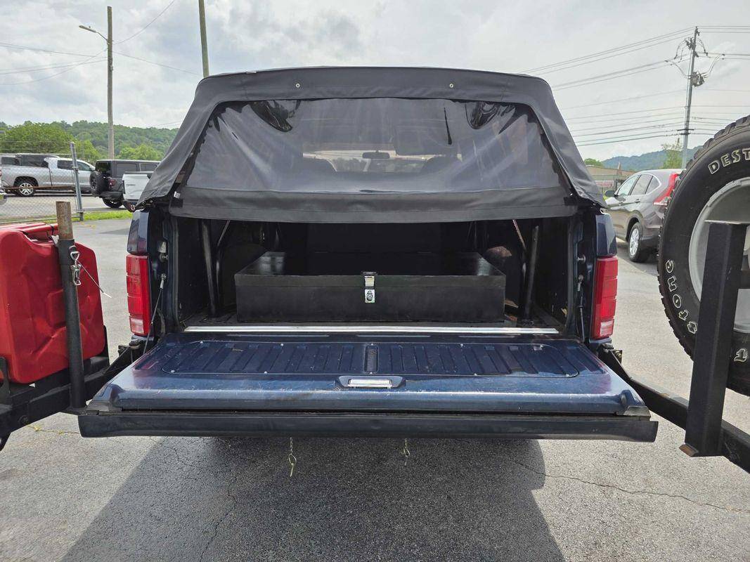 Ford-bronco-1986-blue-19