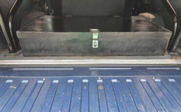 Ford-bronco-1986-blue-21