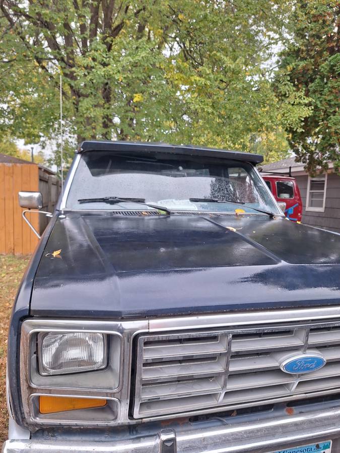 Ford-bronco-1986-blue-3