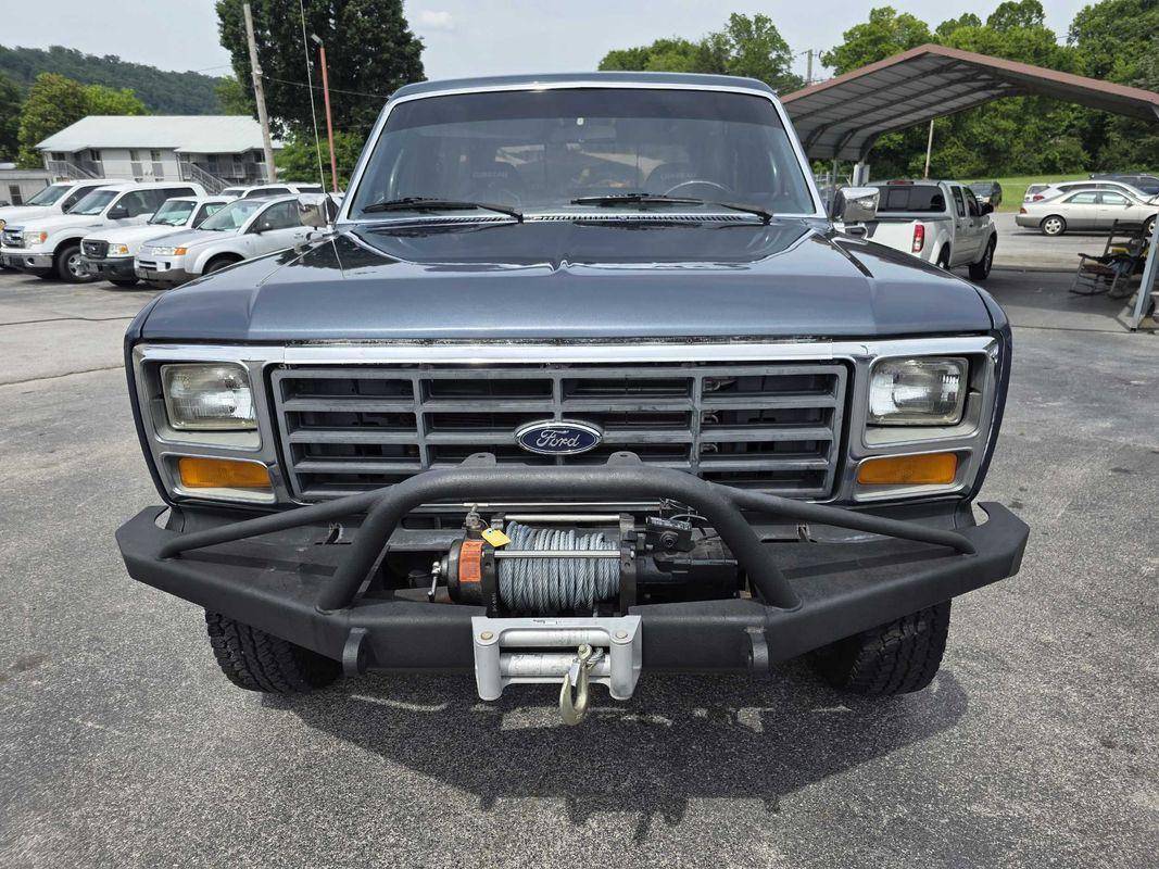 Ford-bronco-1986-blue-7