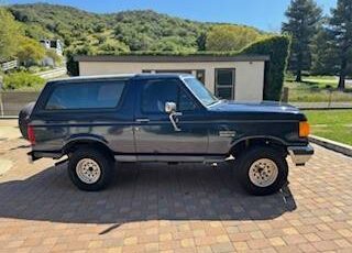 Ford-bronco-1990-blue-3