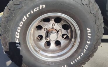 Ford-bronco-1990-white-4