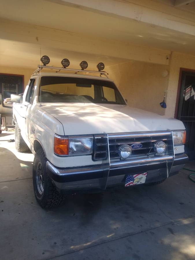 Ford-bronco-1990-white-5